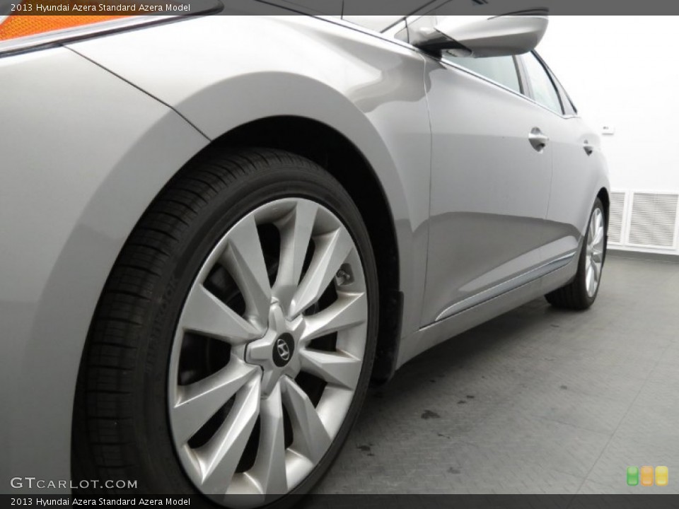 2013 Hyundai Azera Wheels and Tires