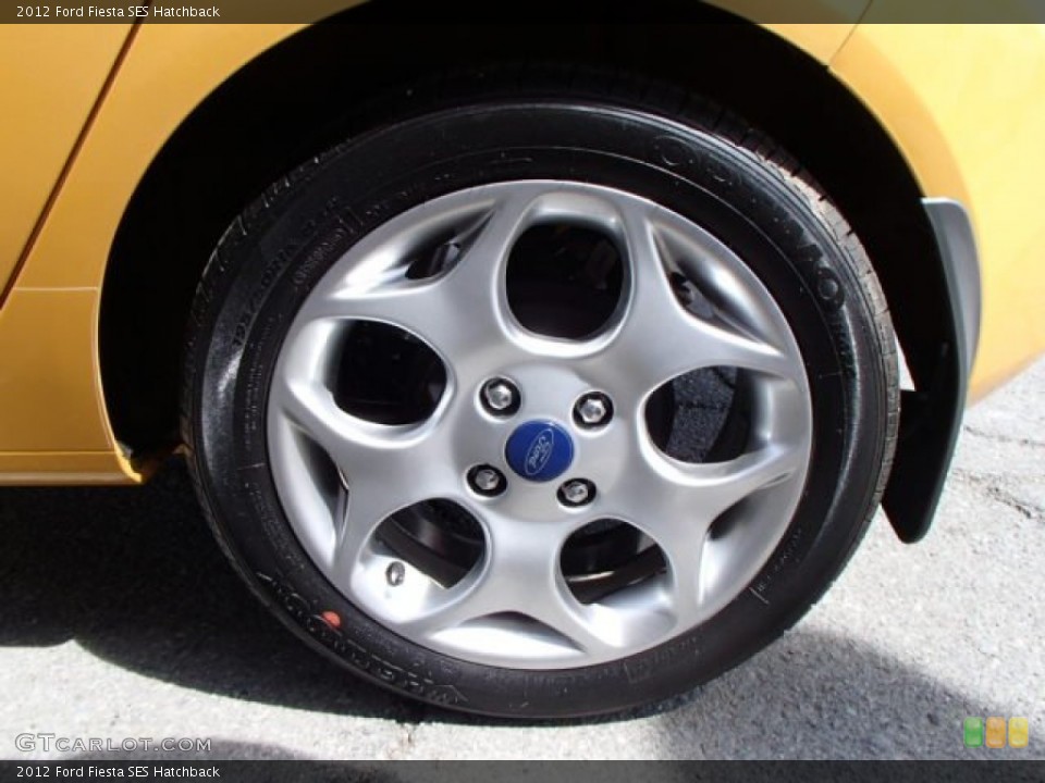 2012 Ford Fiesta SES Hatchback Wheel and Tire Photo 79362058