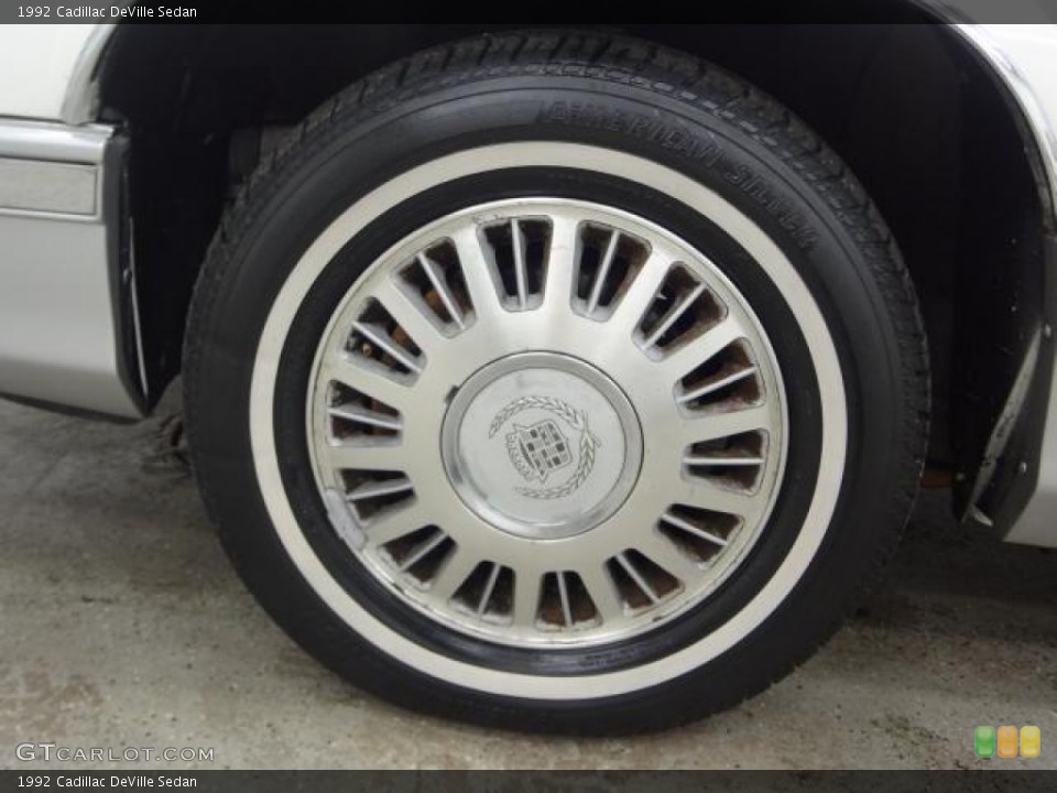 1992 Cadillac DeVille Sedan Wheel and Tire Photo #79374496