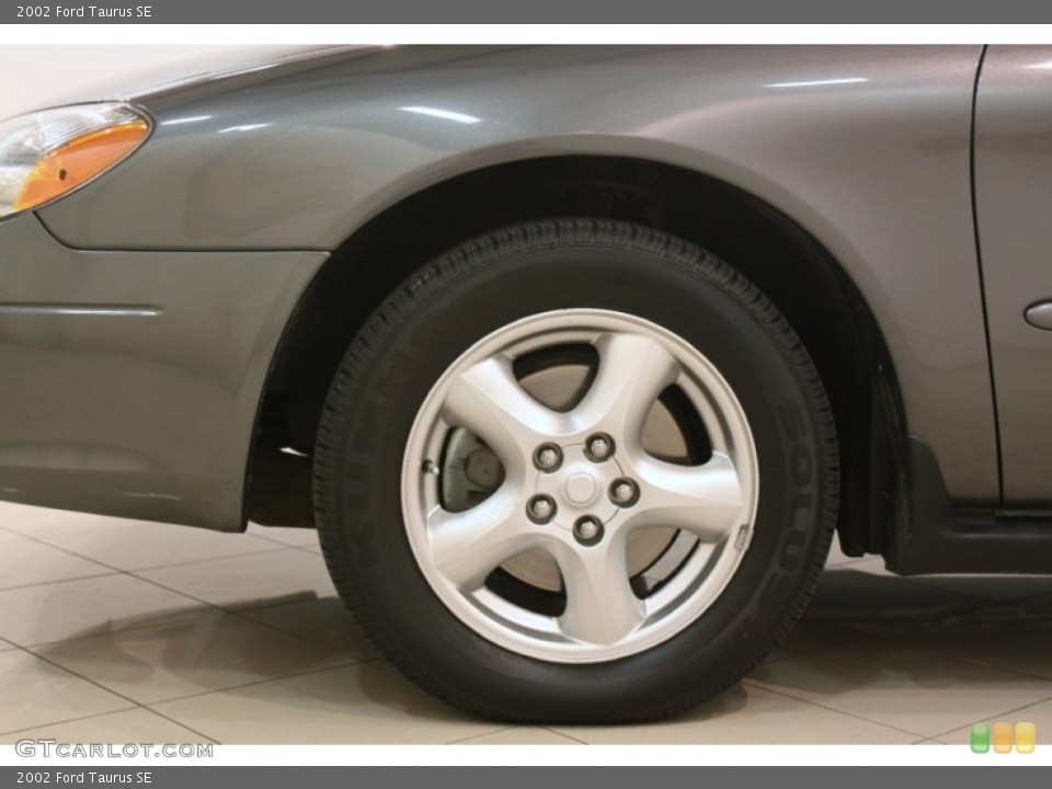 2002 Ford Taurus SE Wheel and Tire Photo #79385792