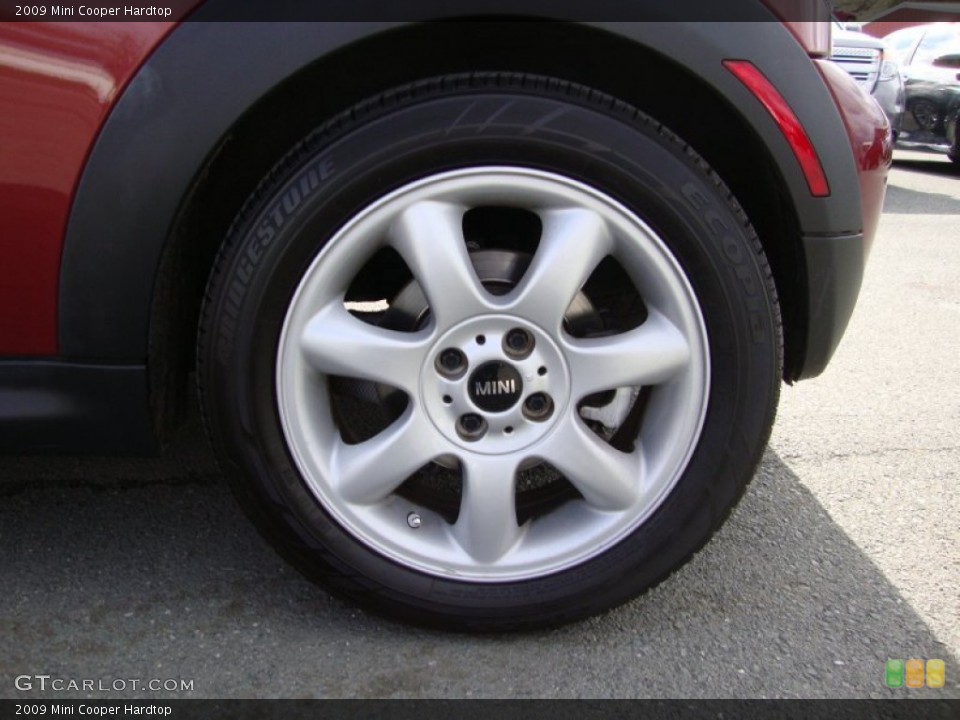 2009 Mini Cooper Hardtop Wheel and Tire Photo #79396306