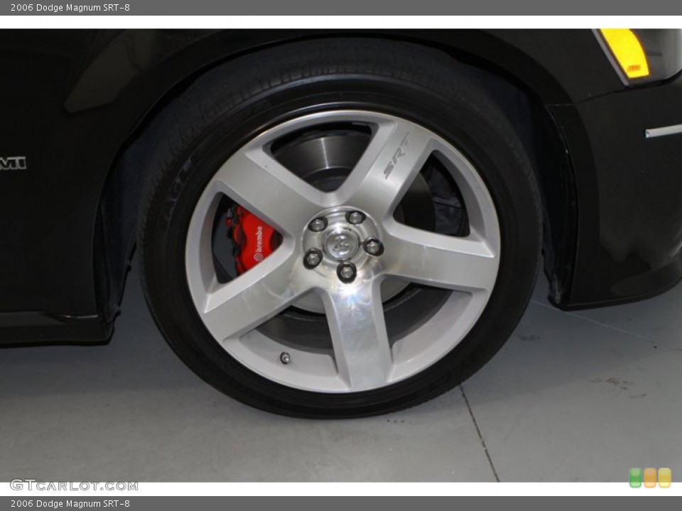 2006 Dodge Magnum SRT-8 Wheel and Tire Photo #79465239