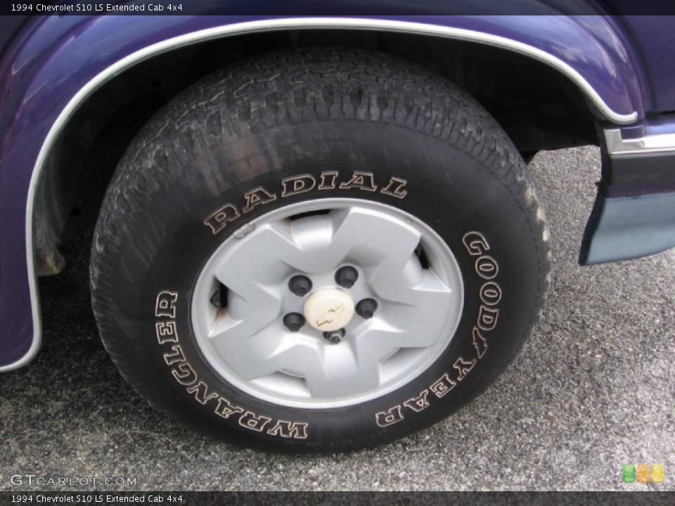 1994 Chevrolet S10 LS Extended Cab 4x4 Wheel and Tire Photo #79475732