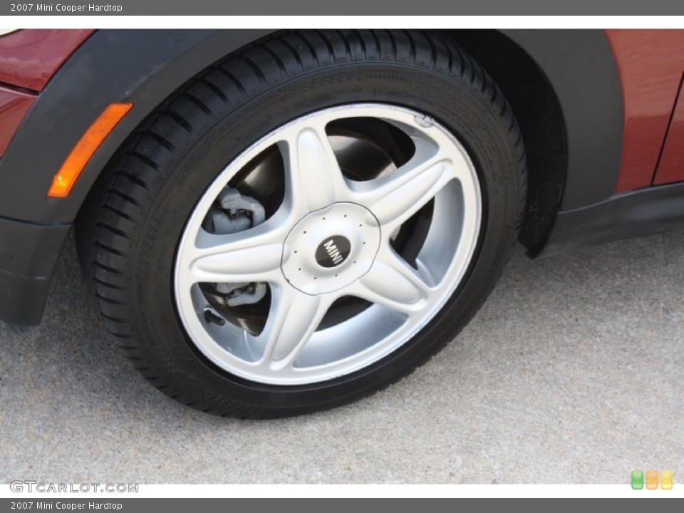 2007 Mini Cooper Hardtop Wheel and Tire Photo #79477732