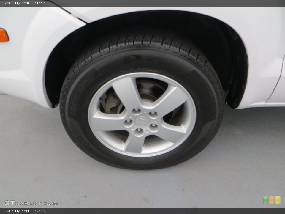 2005 Hyundai Tucson Wheels and Tires