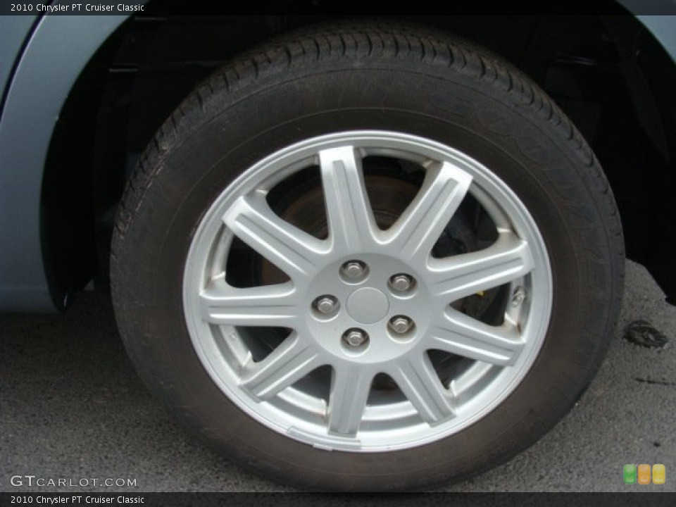 2010 Chrysler PT Cruiser Classic Wheel and Tire Photo #79650291
