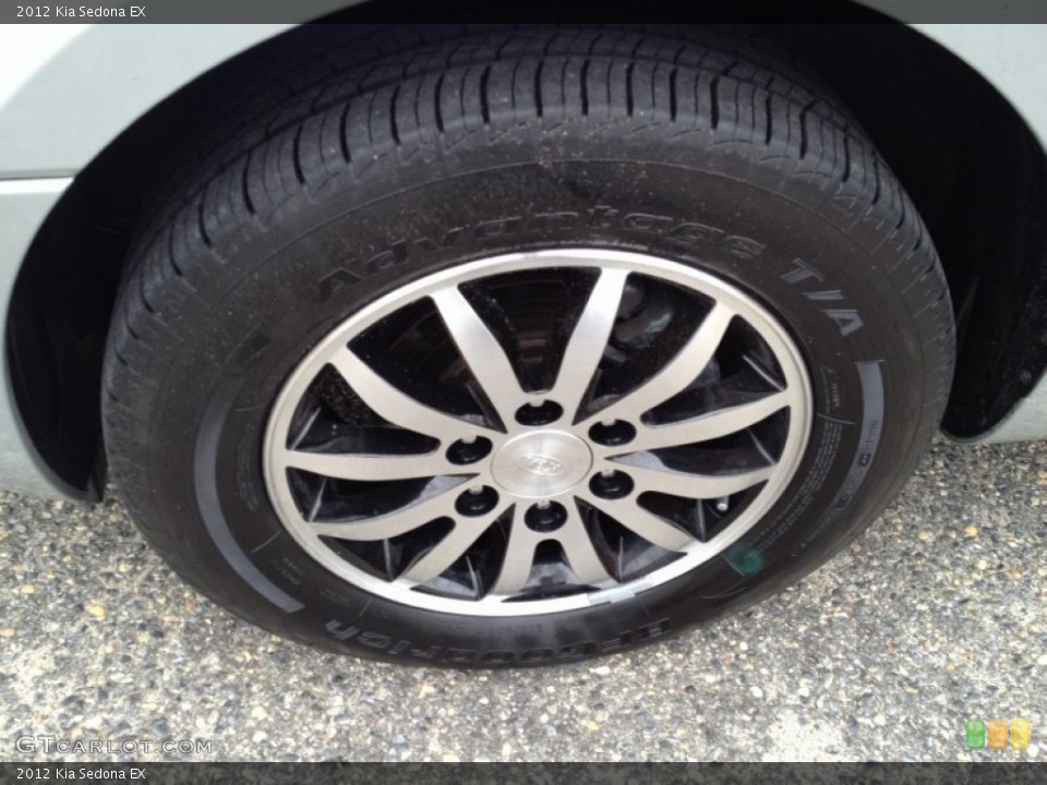 2012 Kia Sedona Wheels and Tires
