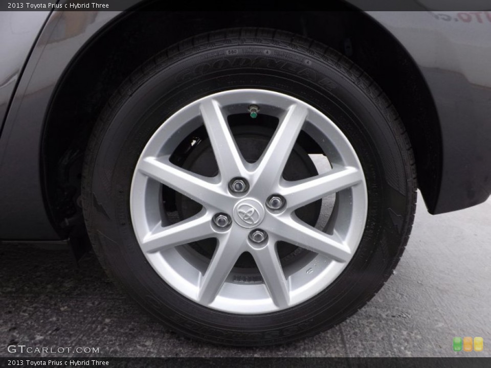 2013 Toyota Prius c Hybrid Three Wheel and Tire Photo #79682973