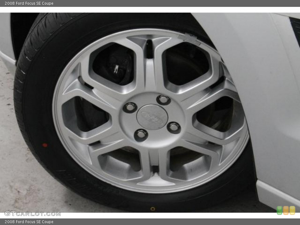 2008 Ford Focus SE Coupe Wheel and Tire Photo #79684005