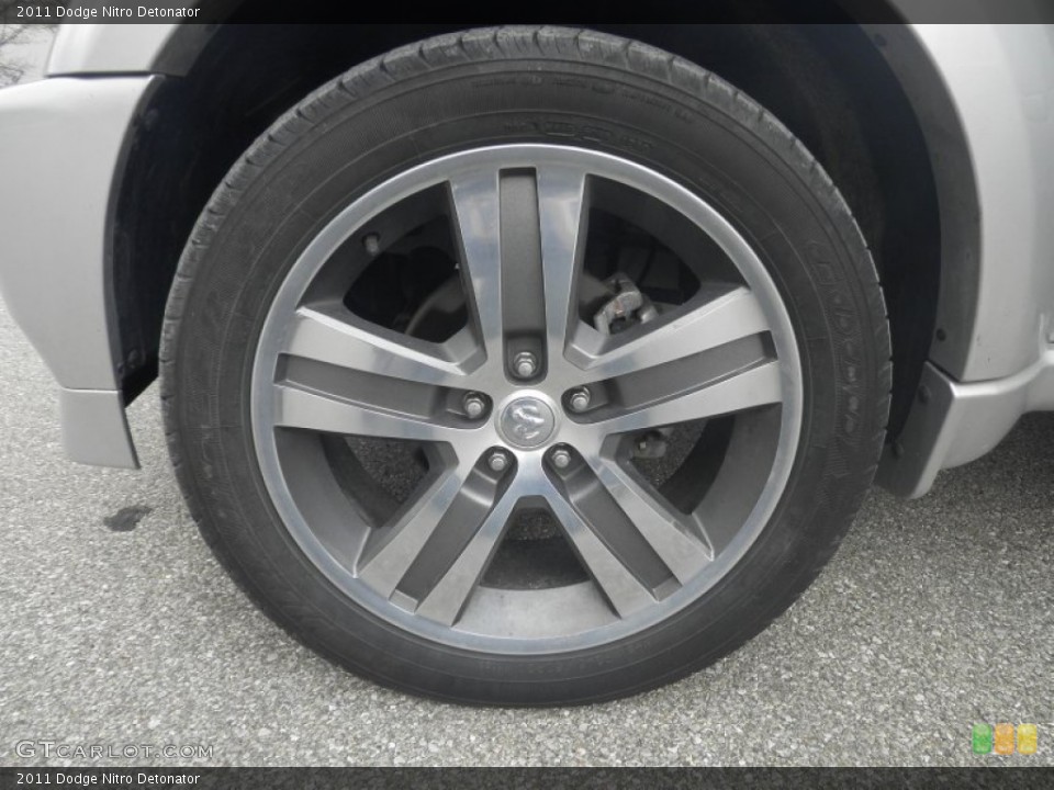 2011 Dodge Nitro Detonator Wheel and Tire Photo #79689613