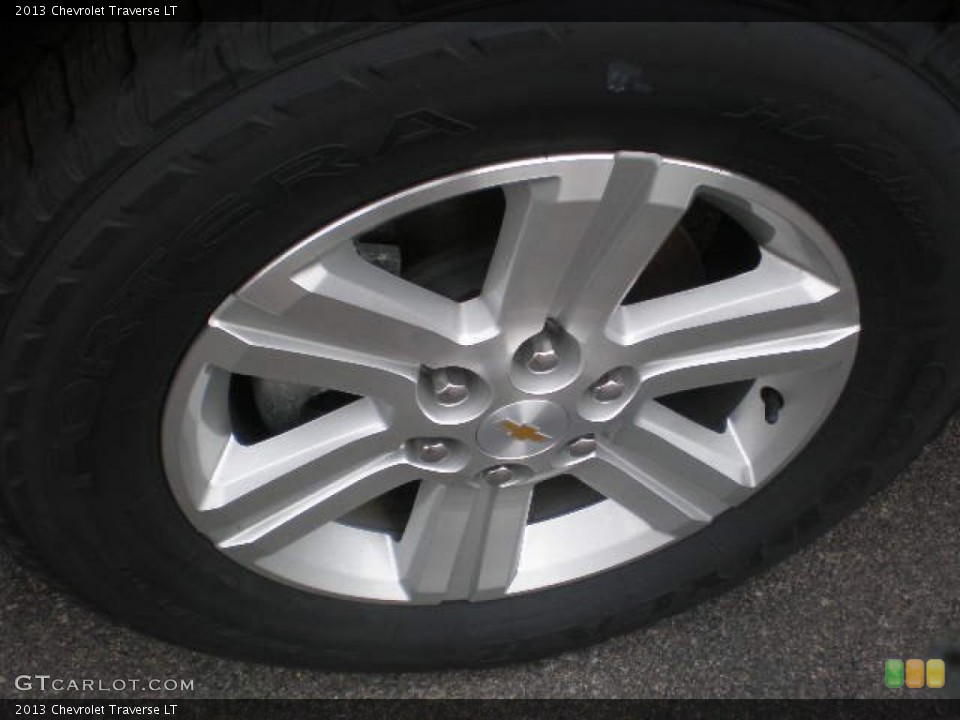 2013 Chevrolet Traverse LT Wheel and Tire Photo #79762467