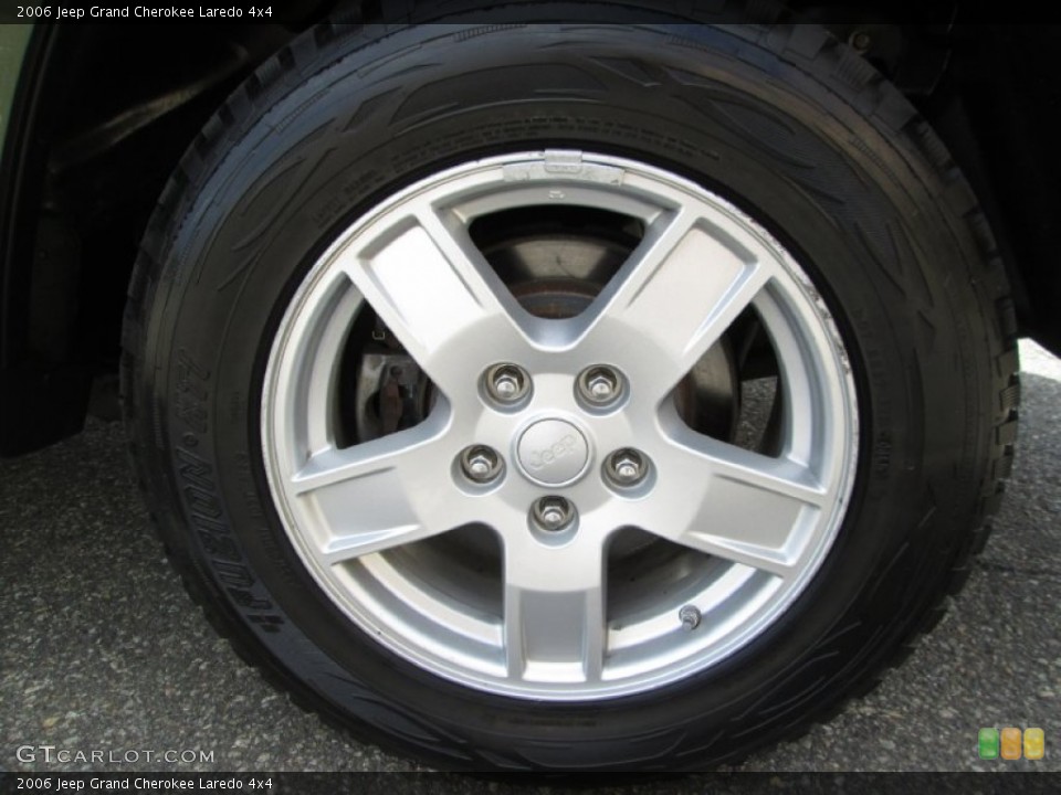 2006 Jeep Grand Cherokee Laredo 4x4 Wheel and Tire Photo #79819254