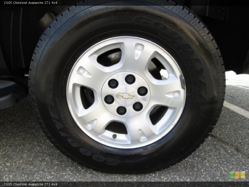 2005 Chevrolet Avalanche Z71 4x4 Wheel and Tire Photo #79821301