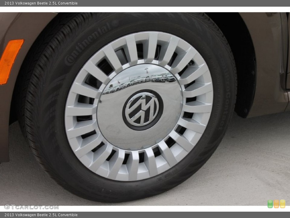 2013 Volkswagen Beetle 2.5L Convertible Wheel and Tire Photo #79877184