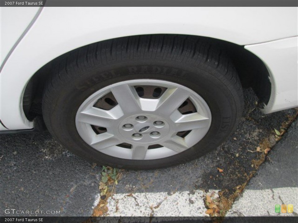 2007 Ford Taurus Wheels and Tires