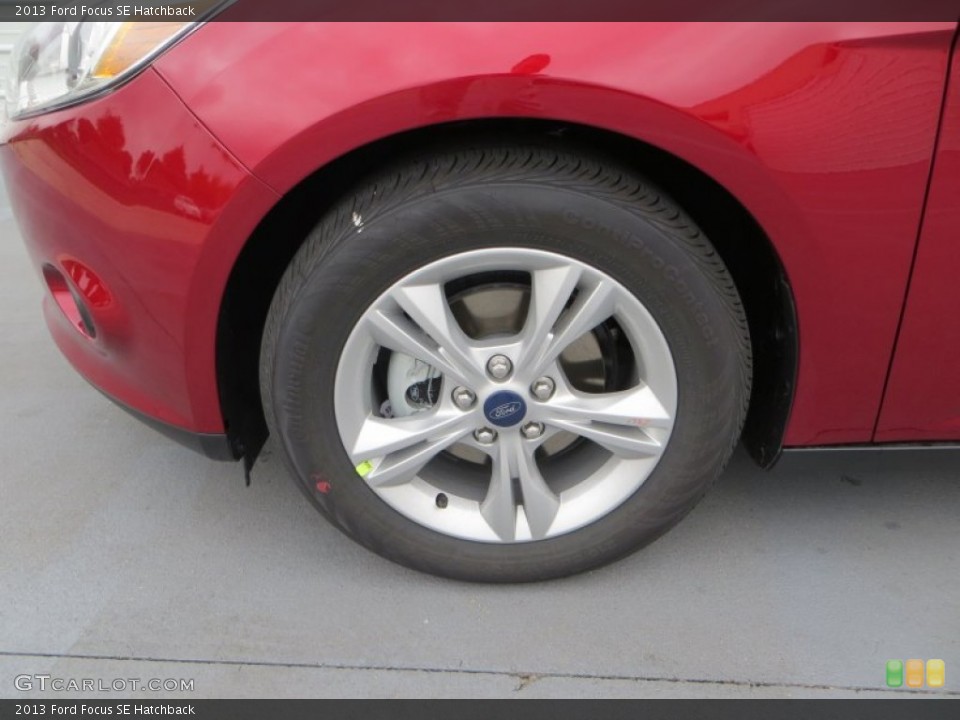 2013 Ford Focus SE Hatchback Wheel and Tire Photo #79898901