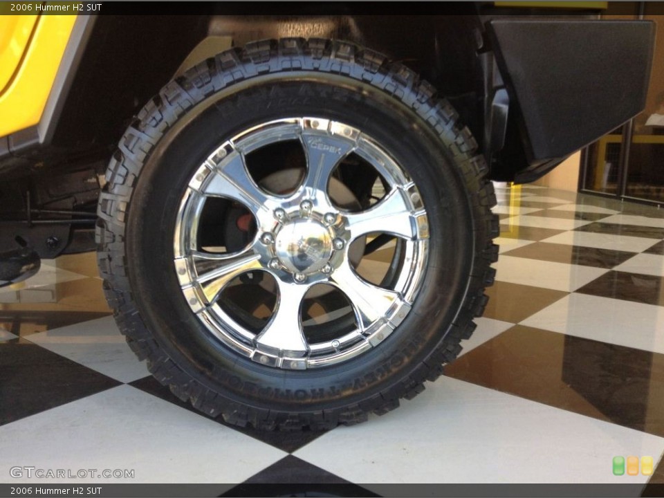 2006 Hummer H2 Custom Wheel and Tire Photo #79930072