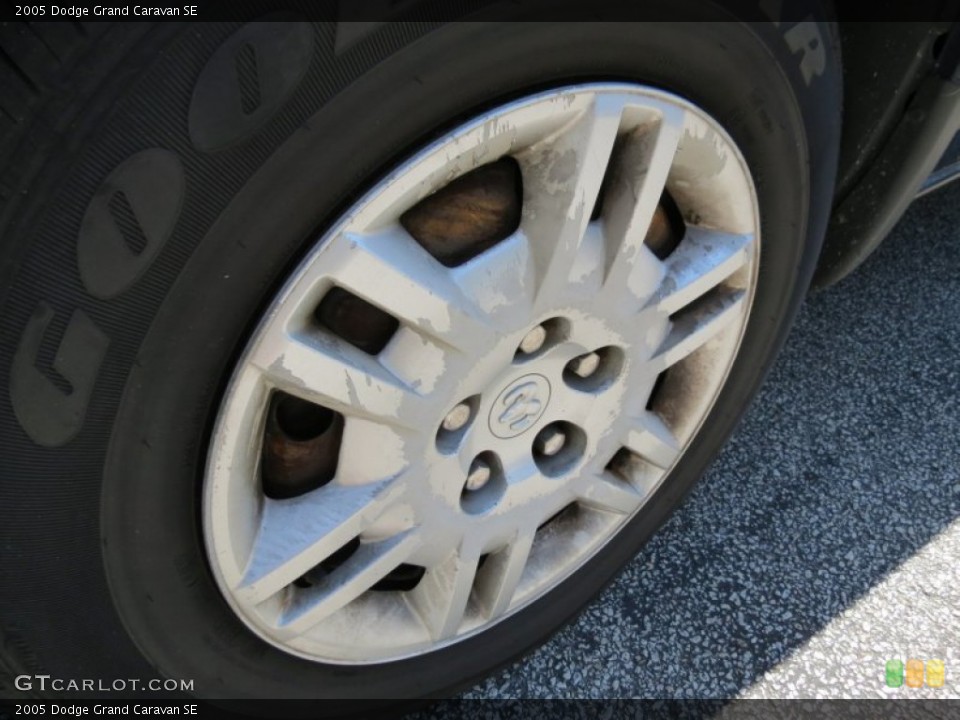 2005 Dodge Grand Caravan SE Wheel and Tire Photo #80258930