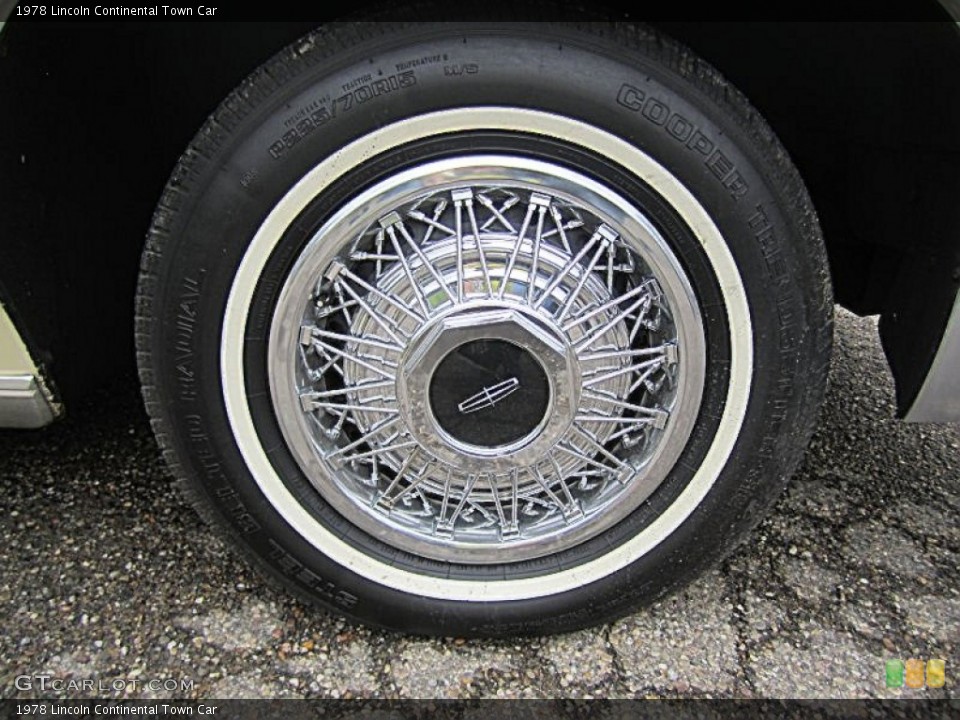 1978 Lincoln Continental Town Car Wheel and Tire Photo #80390935