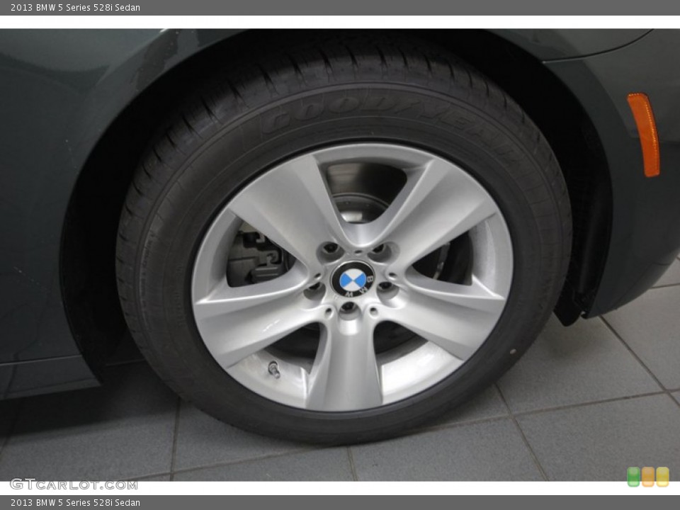 2013 BMW 5 Series 528i Sedan Wheel and Tire Photo #80477450