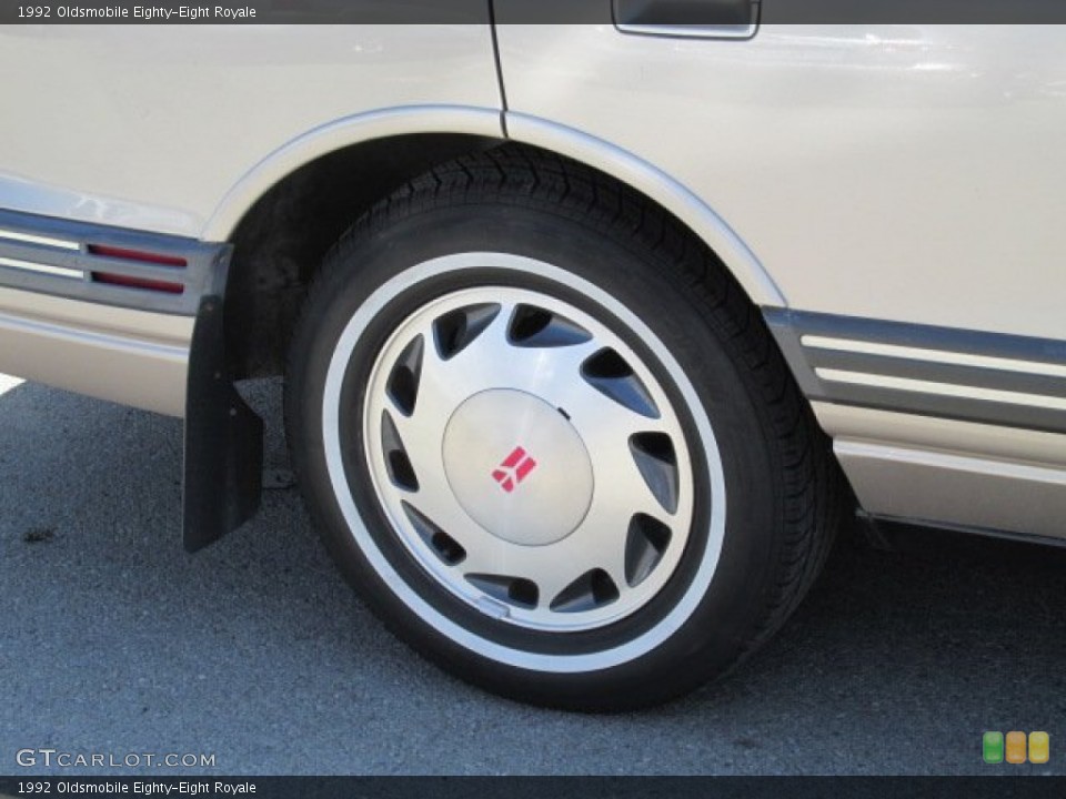 1992 Oldsmobile Eighty-Eight Royale Wheel and Tire Photo #80519631