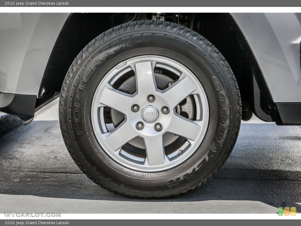 2010 Jeep Grand Cherokee Laredo Wheel and Tire Photo #80526484