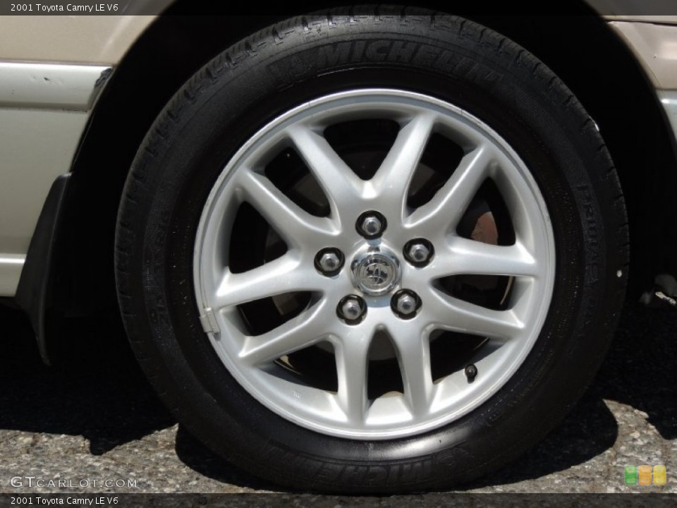 2001 Toyota Camry LE V6 Wheel and Tire Photo #80527324