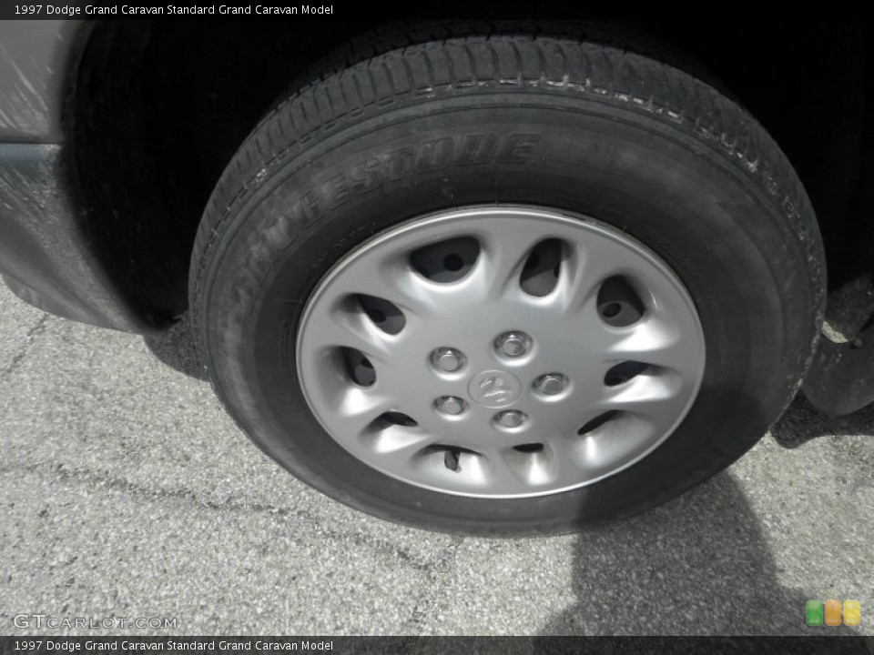 1997 Dodge Grand Caravan  Wheel and Tire Photo #80554621