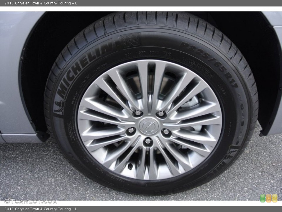 2013 Chrysler Town & Country Touring - L Wheel and Tire Photo #80595174