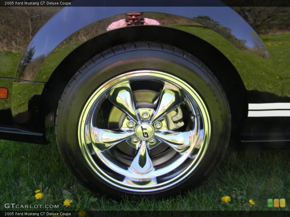 2005 Ford Mustang Wheels and Tires