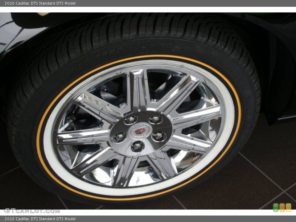 2010 Cadillac DTS  Wheel and Tire Photo #80613406