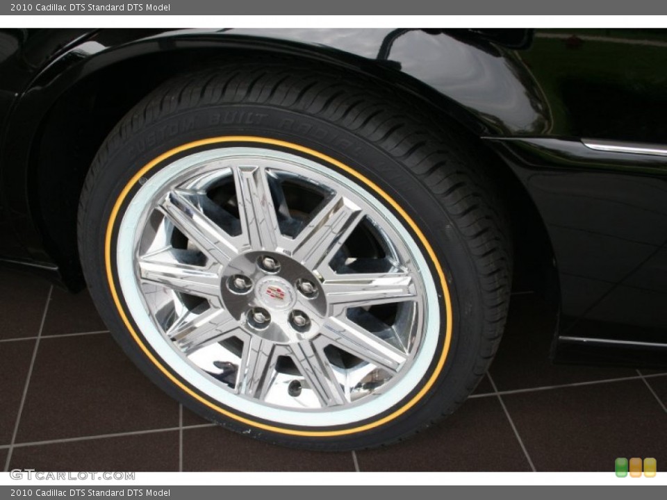 2010 Cadillac DTS  Wheel and Tire Photo #80613433