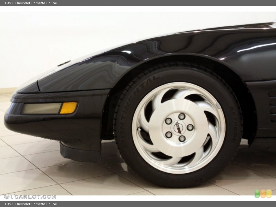 1993 Chevrolet Corvette Coupe Wheel and Tire Photo #80638909