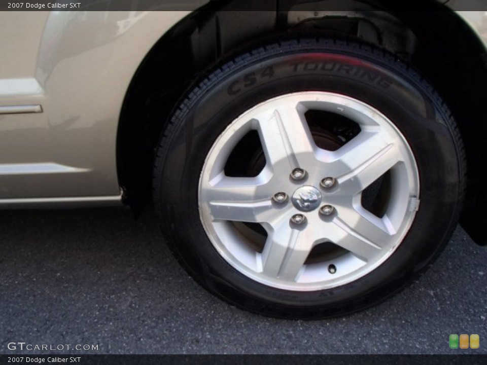 2007 Dodge Caliber SXT Wheel and Tire Photo #80680394