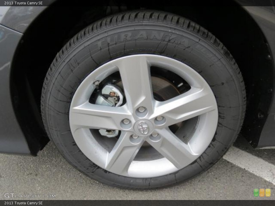 2013 Toyota Camry SE Wheel and Tire Photo #80715746