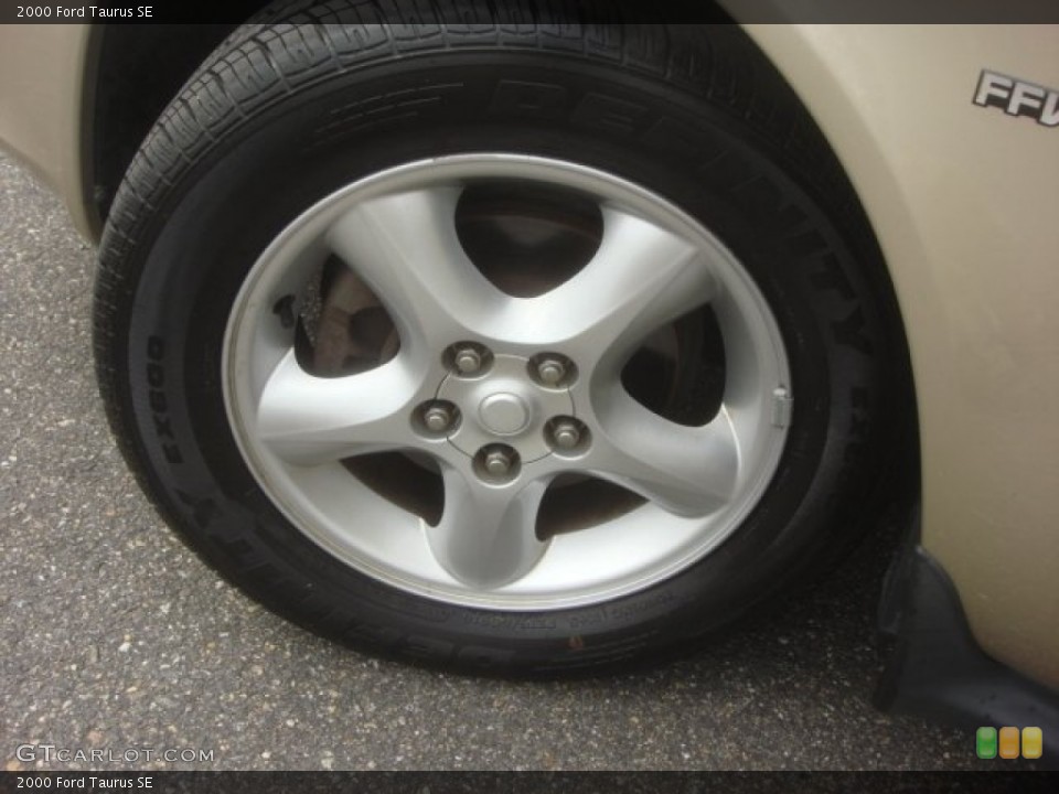 2000 Ford Taurus SE Wheel and Tire Photo #80739998