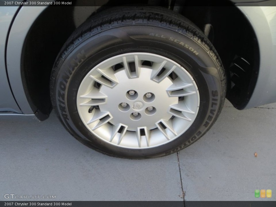 2007 Chrysler 300  Wheel and Tire Photo #80751745