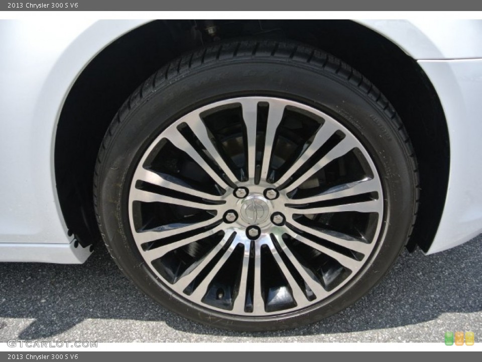 2013 Chrysler 300 S V6 Wheel and Tire Photo #80815783