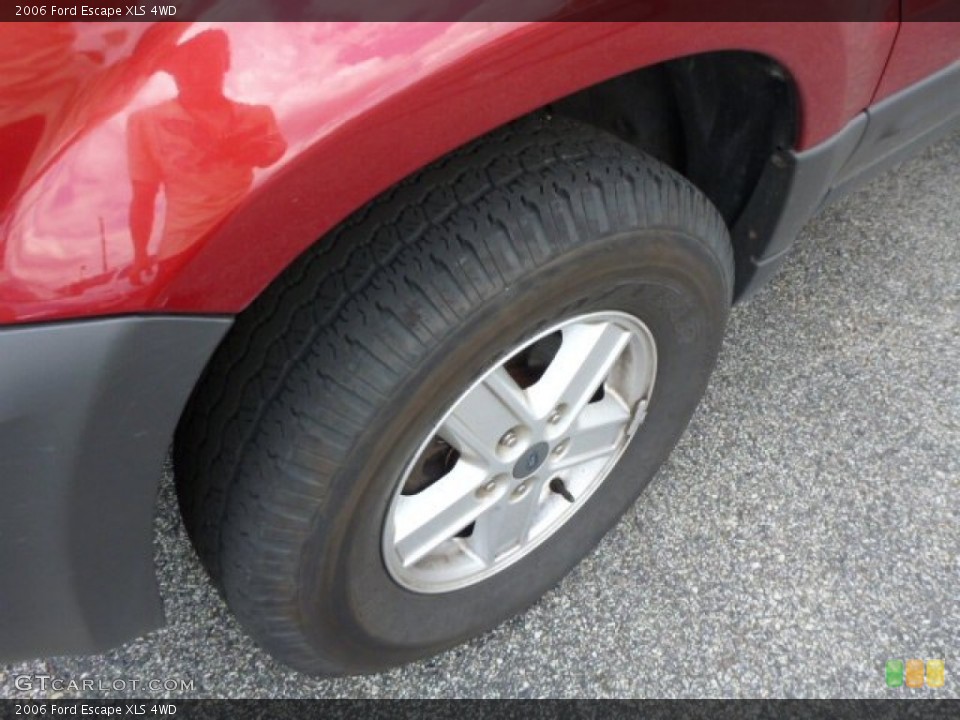 2006 Ford Escape XLS 4WD Wheel and Tire Photo #80842011