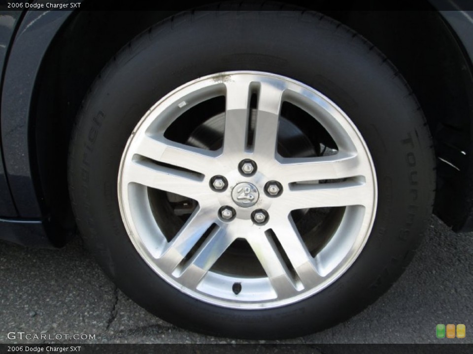 2006 Dodge Charger SXT Wheel and Tire Photo #80867824