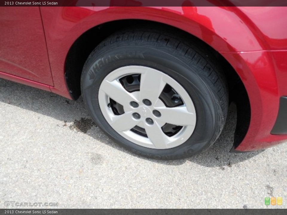 2013 Chevrolet Sonic LS Sedan Wheel and Tire Photo #80918404