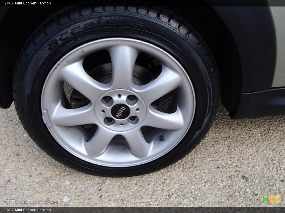2007 Mini Cooper Hardtop Wheel and Tire Photo #81000626
