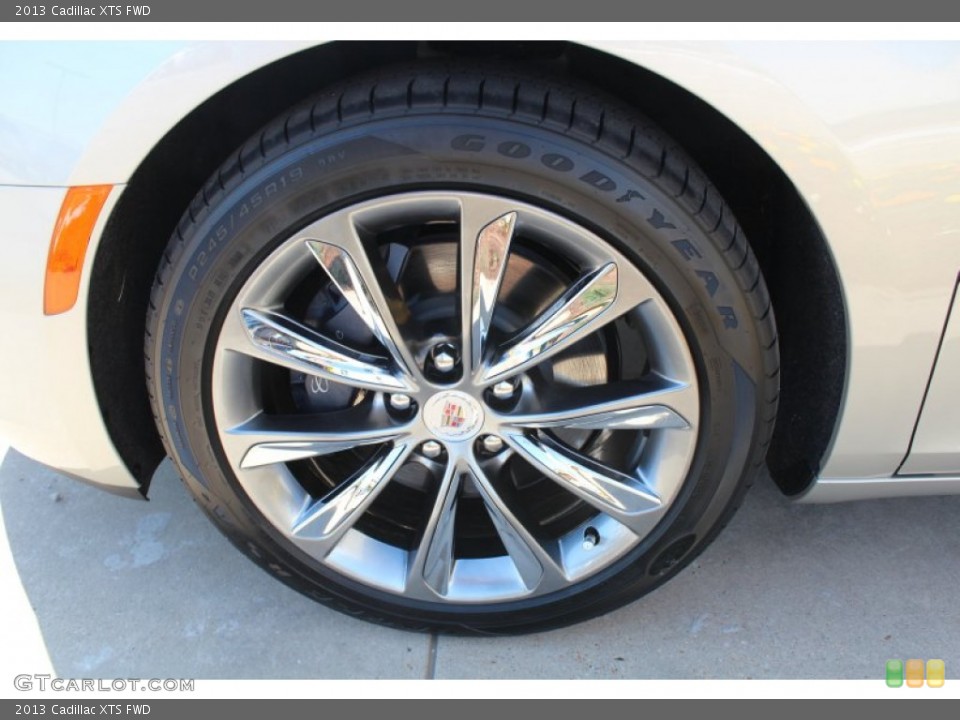 2013 Cadillac XTS FWD Wheel and Tire Photo #81026520
