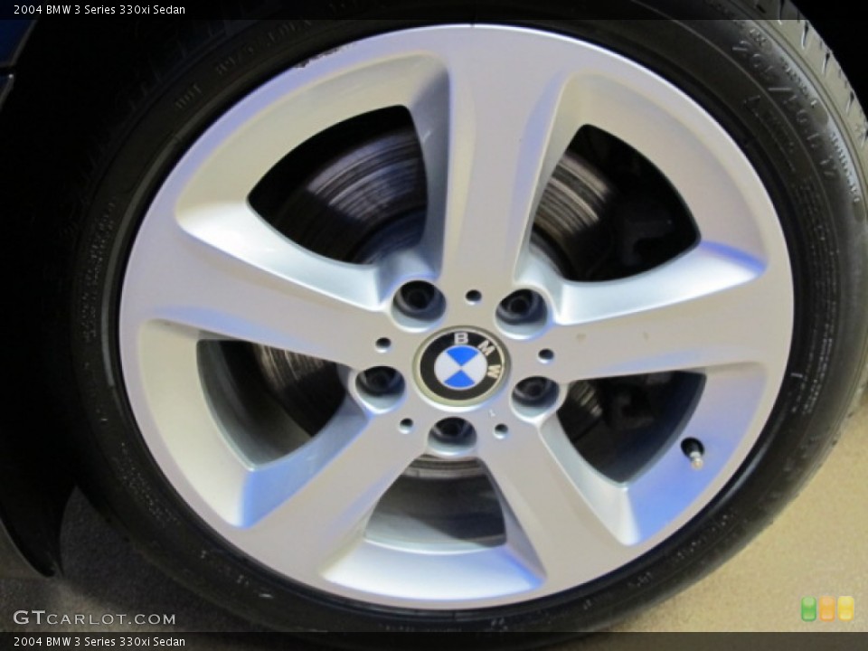 2004 BMW 3 Series 330xi Sedan Wheel and Tire Photo #81140367