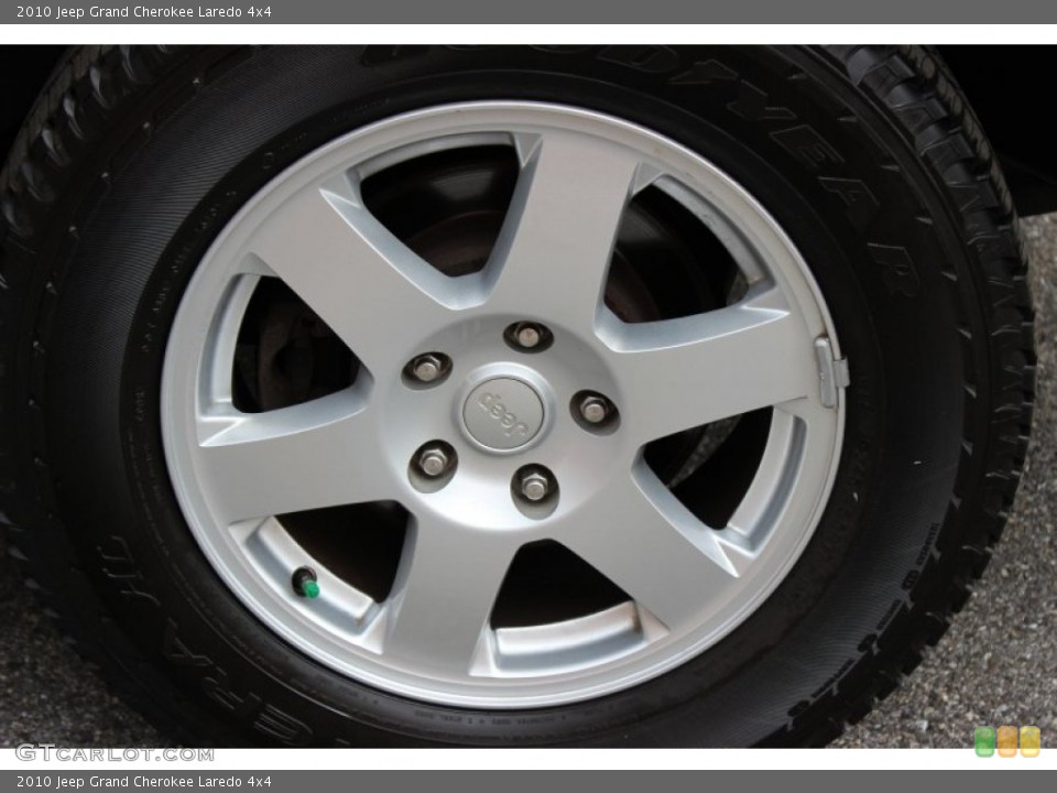 2010 Jeep Grand Cherokee Laredo 4x4 Wheel and Tire Photo #81157338
