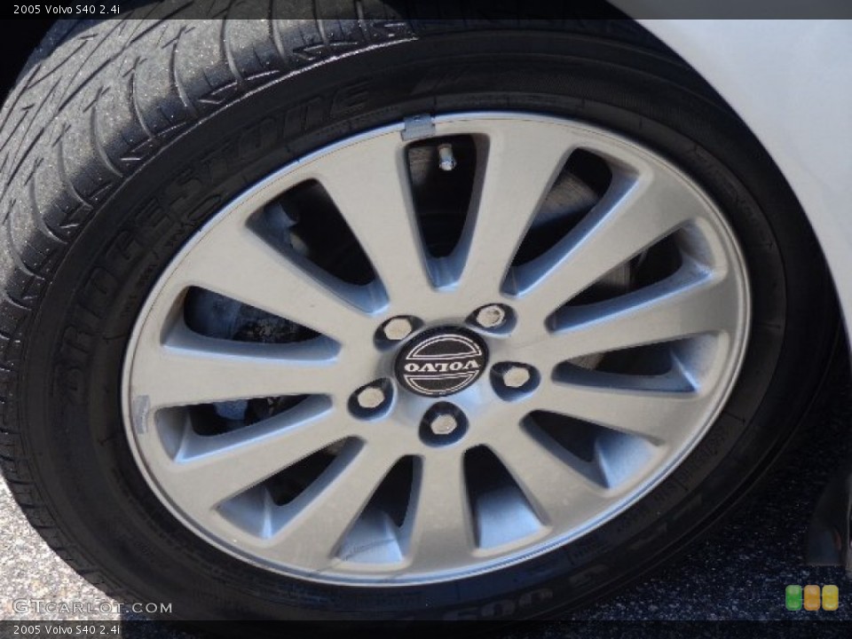 2005 Volvo S40 2.4i Wheel and Tire Photo #81234090