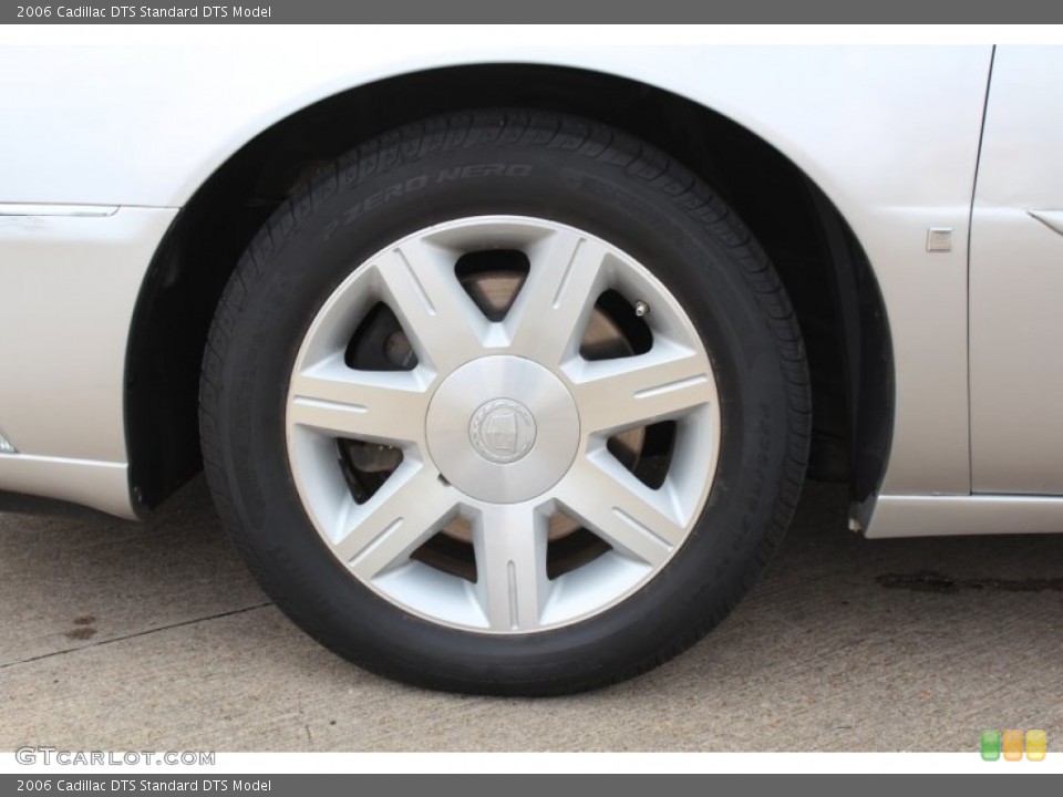 2006 Cadillac DTS  Wheel and Tire Photo #81244385