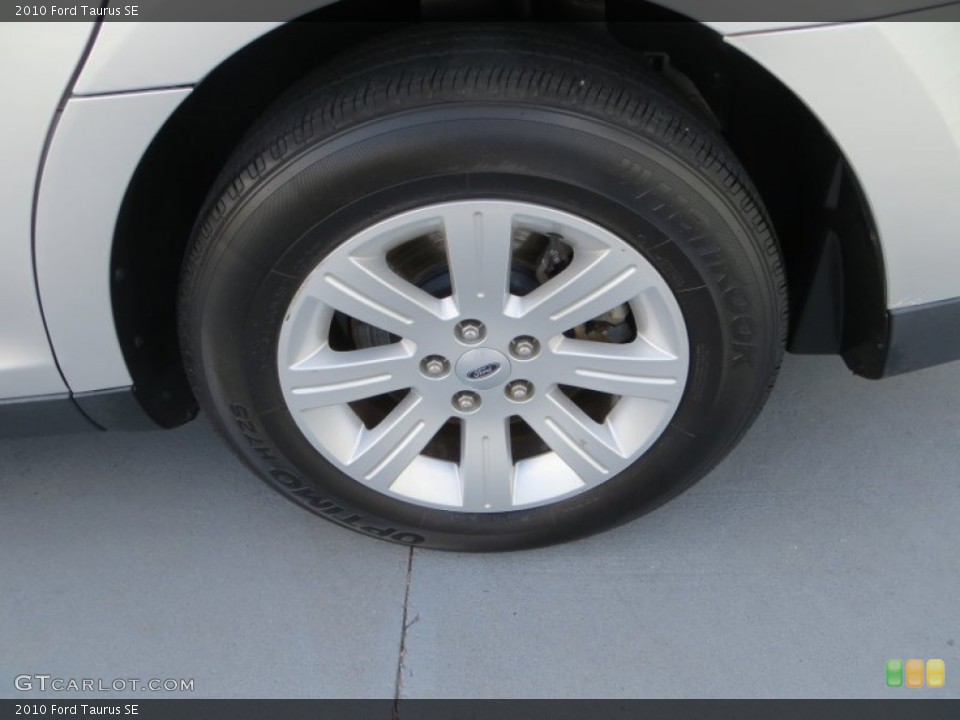 2010 Ford Taurus SE Wheel and Tire Photo #81258226