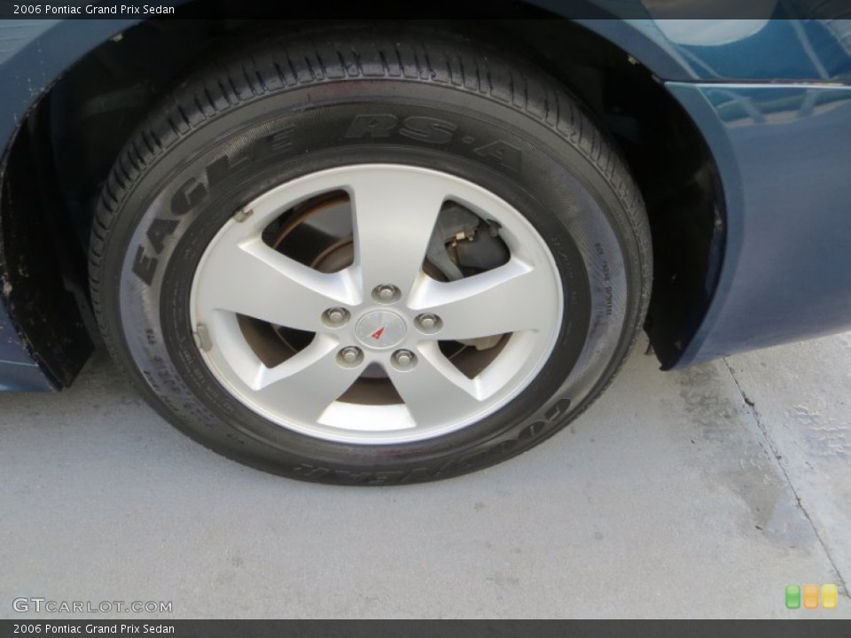 2006 Pontiac Grand Prix Sedan Wheel and Tire Photo #81323055