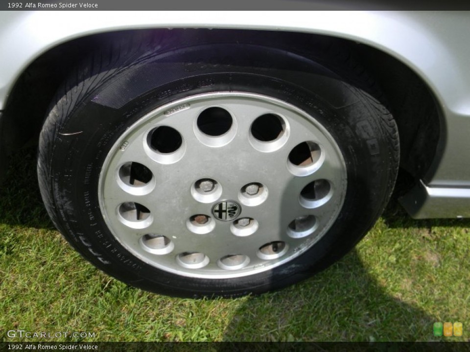 1992 Alfa Romeo Spider Veloce Wheel and Tire Photo #81344651